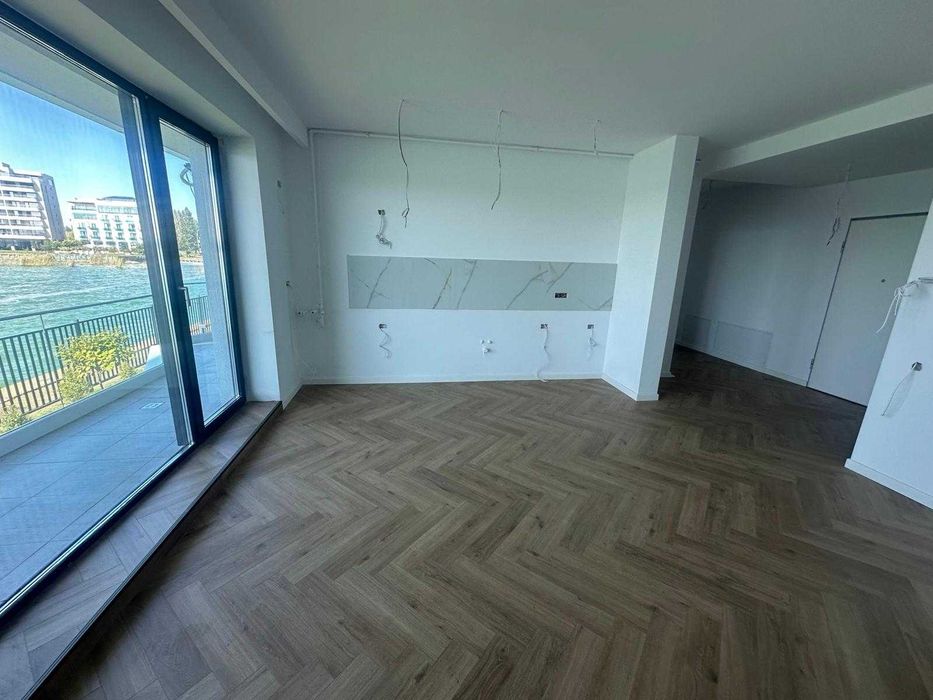 Apartament 3 camere - vedere frontala la lac - Lake On - parter