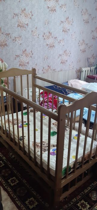 Продам детскую кроватку