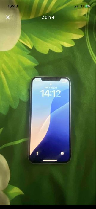 Iphone 12  pret 650 lei.