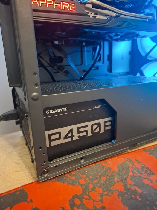 Sursa GIGABYTE P450B 450w 80+ Bronze
