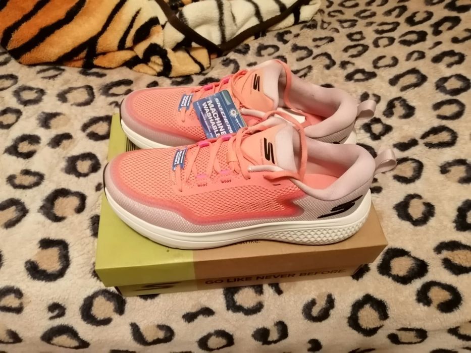 Vind        adidas