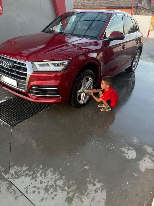 Audi Q5 2.0 TDI 190 cp S-line Plus S-tronic quattro