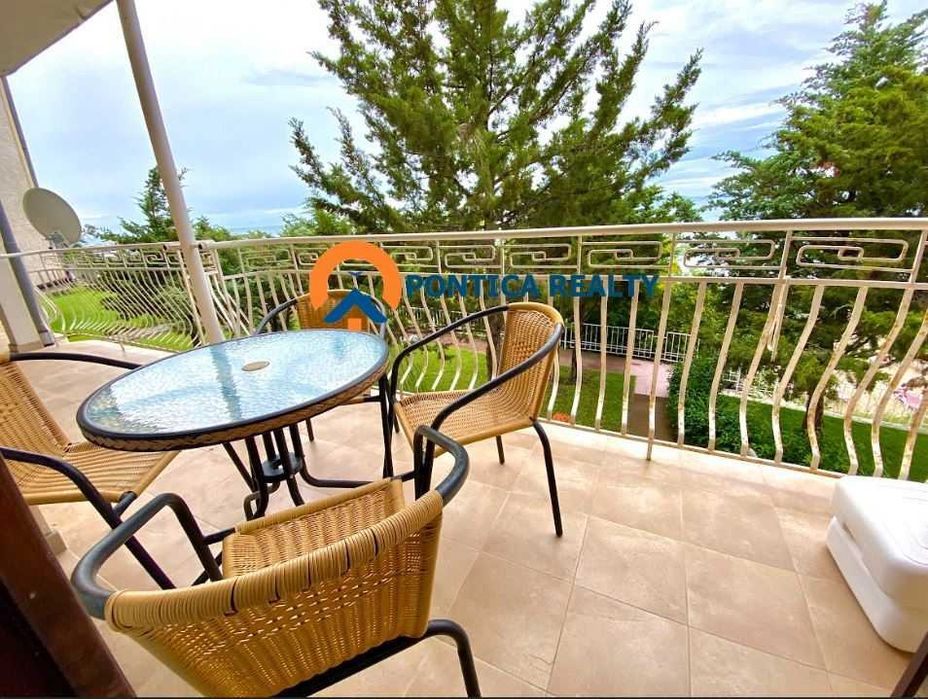 Двустаен на първа линия с гледка море в Свети Влас