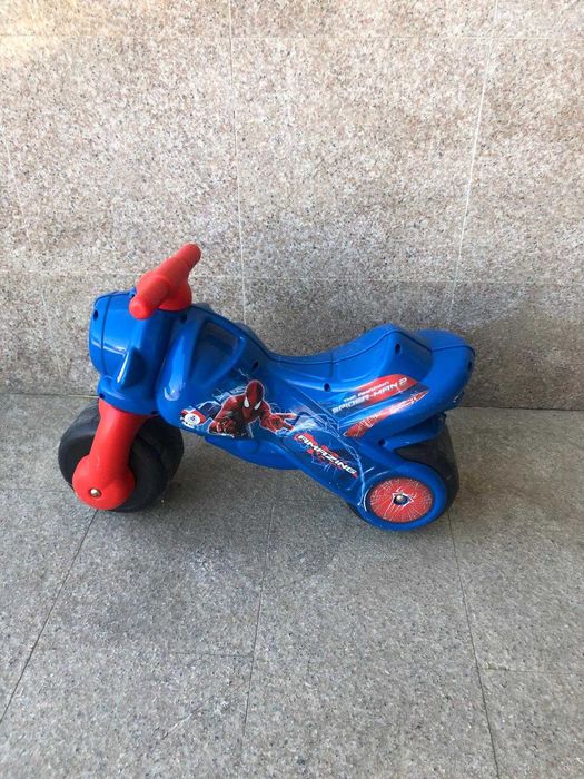 bicicleta fara pedale de copii Spiderman