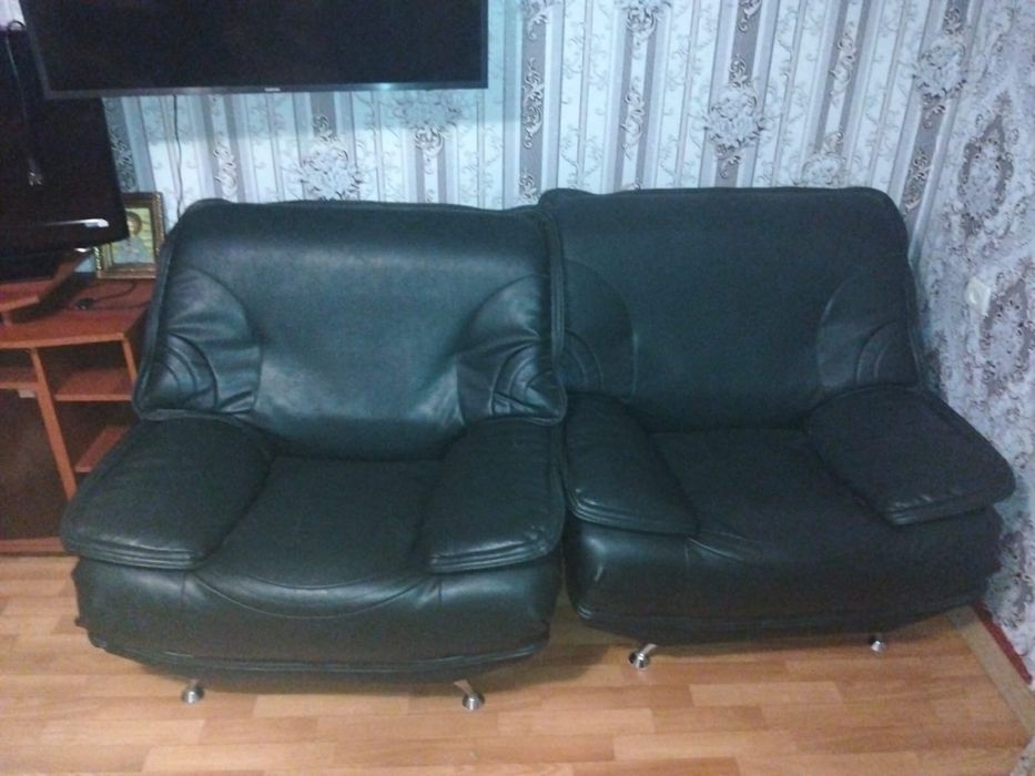 Продам хороший диван и кресла