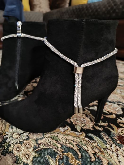 Ботильоны на шпильке