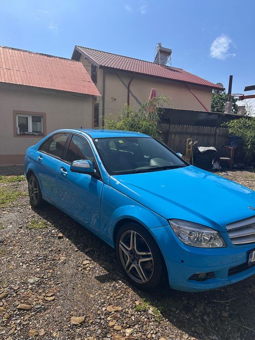 În stare foarte bună acte la zi la probă