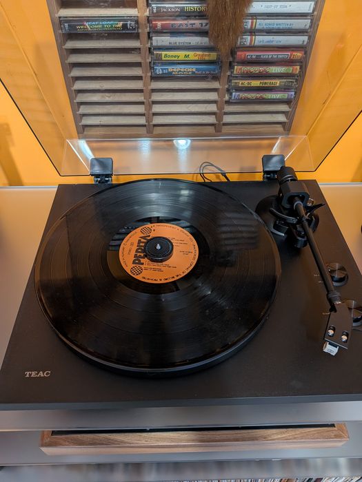 Pick -up Teac TN-280BT