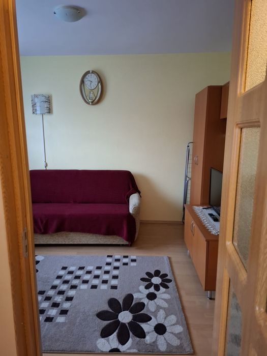 Inchiriez garsoniera