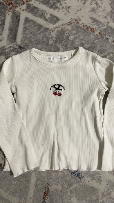 Кофта Zara 500 тг на девочку 92-98 размер