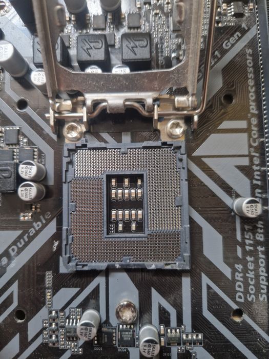 I5 9500f, gigabyte H310 s2