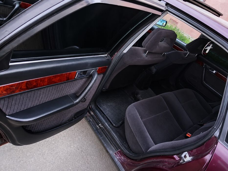 AUDI 100 C4 авто