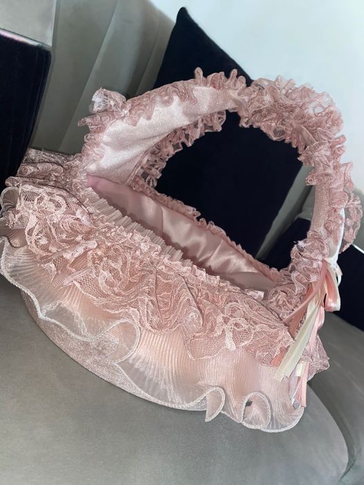 Сватбена кошница в розово за бутониери