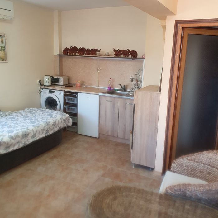 Дава се под наем Многостаен апартамент в Варна, Червен площад - 98 кв.м за 765 € - Снимка #3