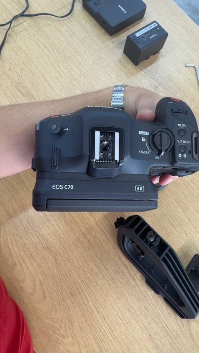Canon C70 + 2 ta batareyka bo‘nus