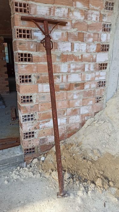 Хюнебеци Телескопична подпора Под Наем