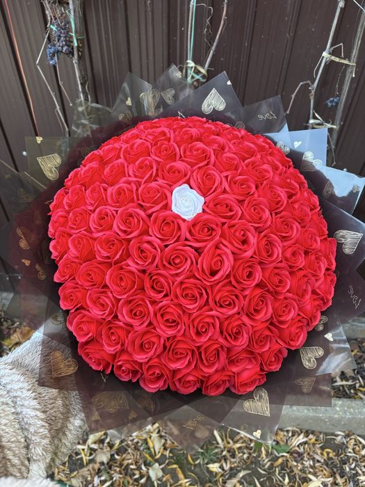 Buchete 101 trandafiri