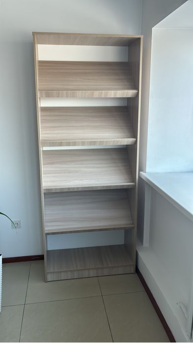 Распродаю офисные шкафы