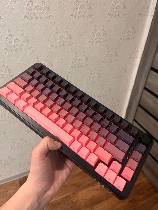 Продам клавиатуру Ajazz ak820max