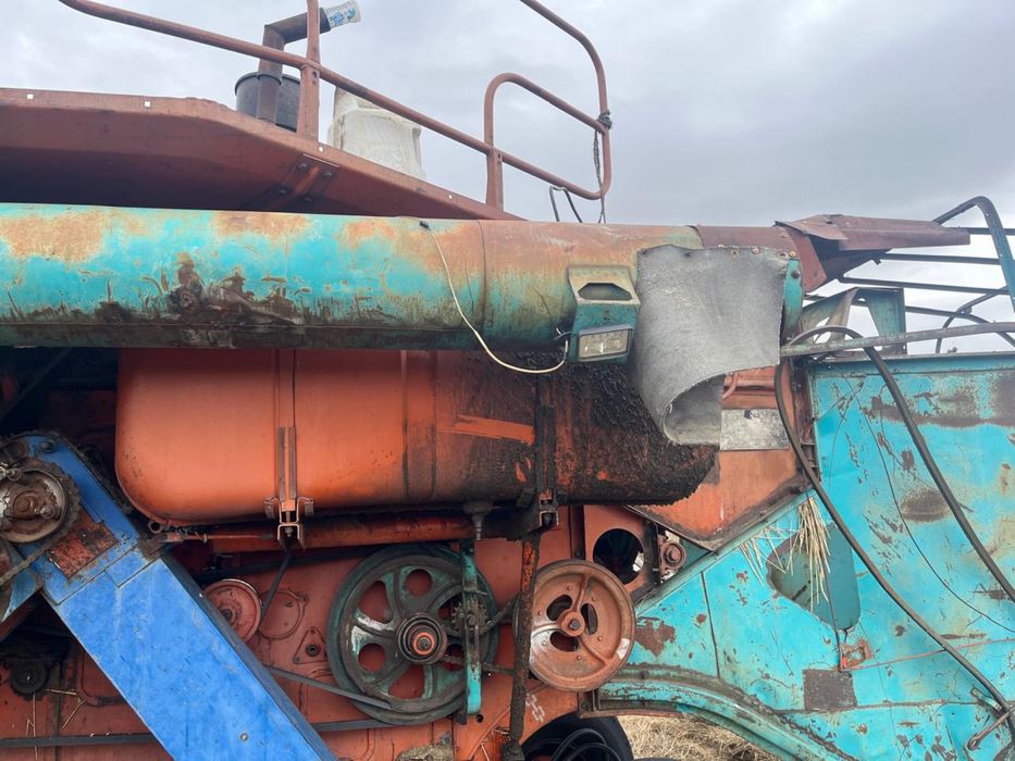 Продам комбайн на ходу