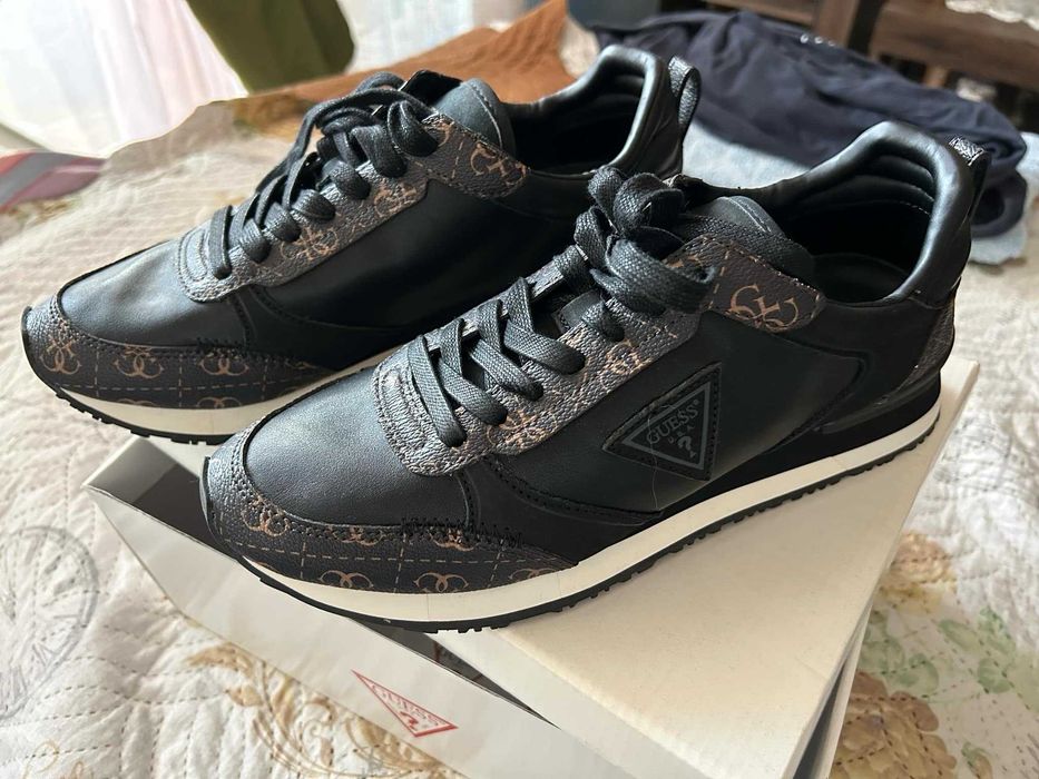 Нови мъжки обувки Guess