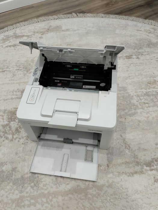 Принтер HP pro 203