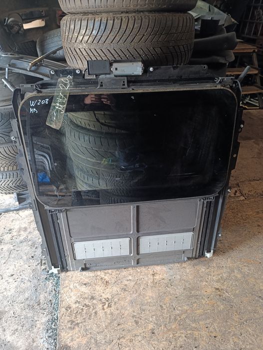 Люк на Мерседес W208 из Германии