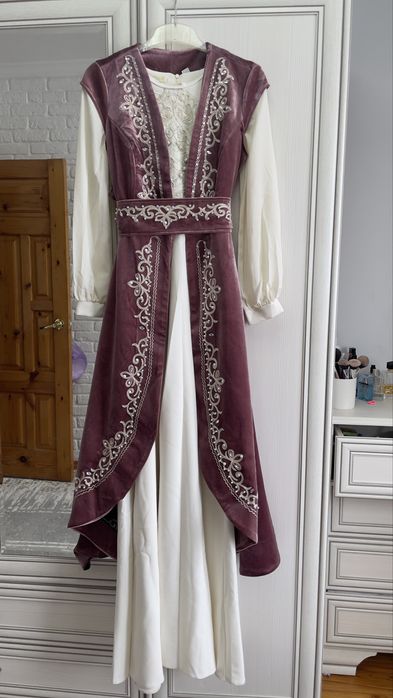 Продам платье в национальном стиле