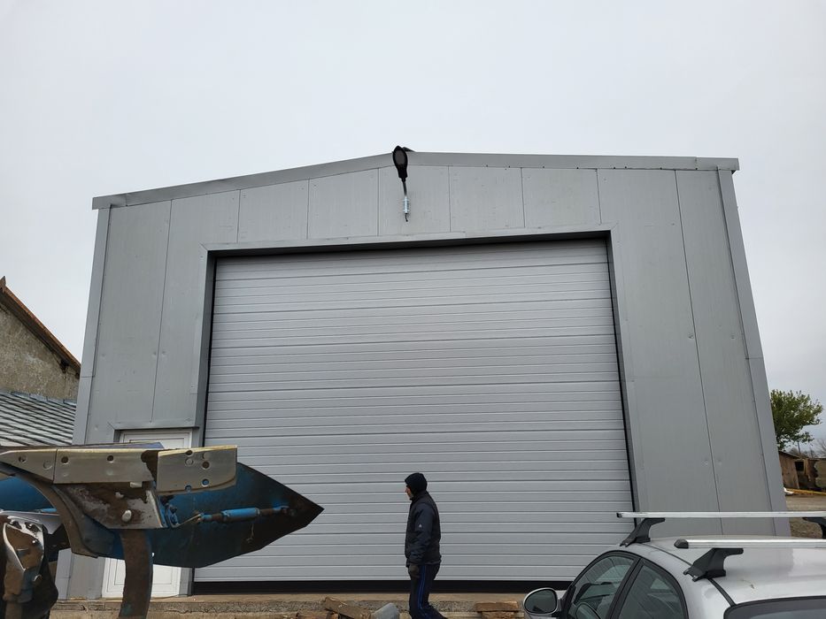 Vand hala metalica 8/16 panouri sandwich