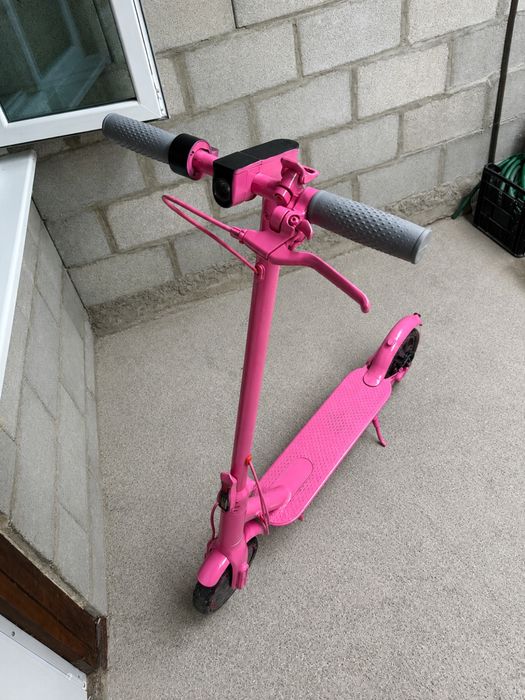 Продавам Тротинетка PINK M365 GO