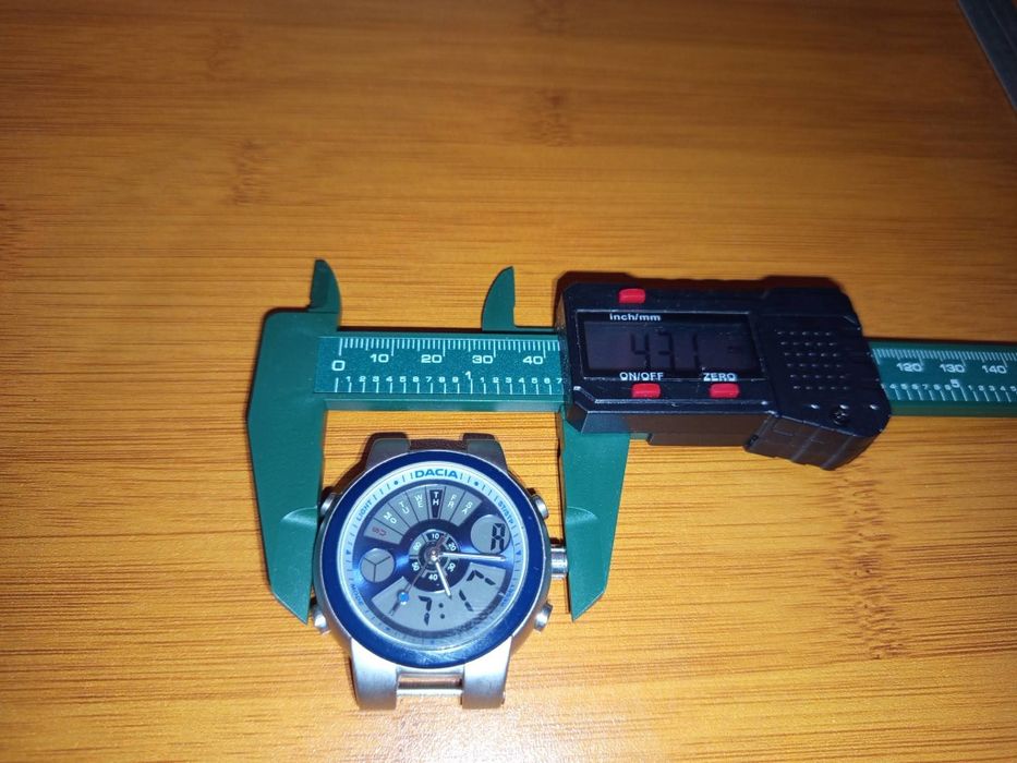 Ceas rar de colecție "Dacia",greu de găsit la vânzare
