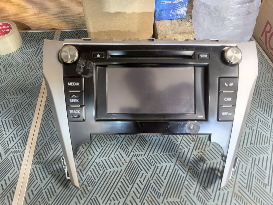 Продам магнитолу camry 50 европеец