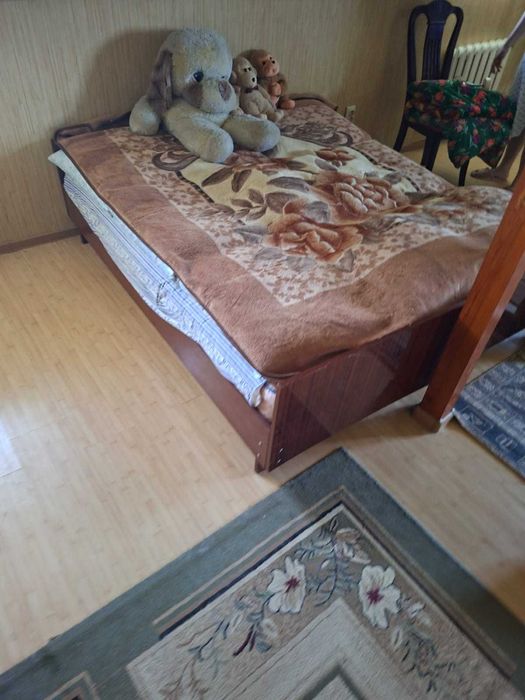 Кровати односпальные деревянные