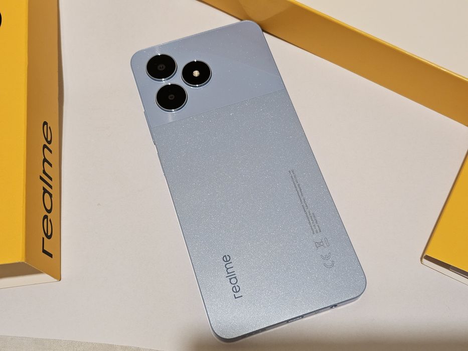 Продавам Realme Note 50