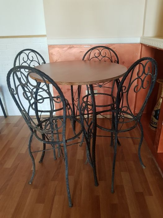 Masa si scaune din fier forjat