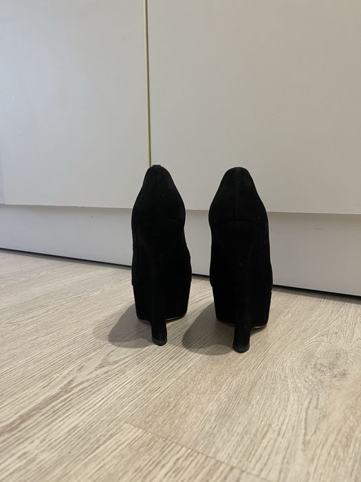 Продам босоножки