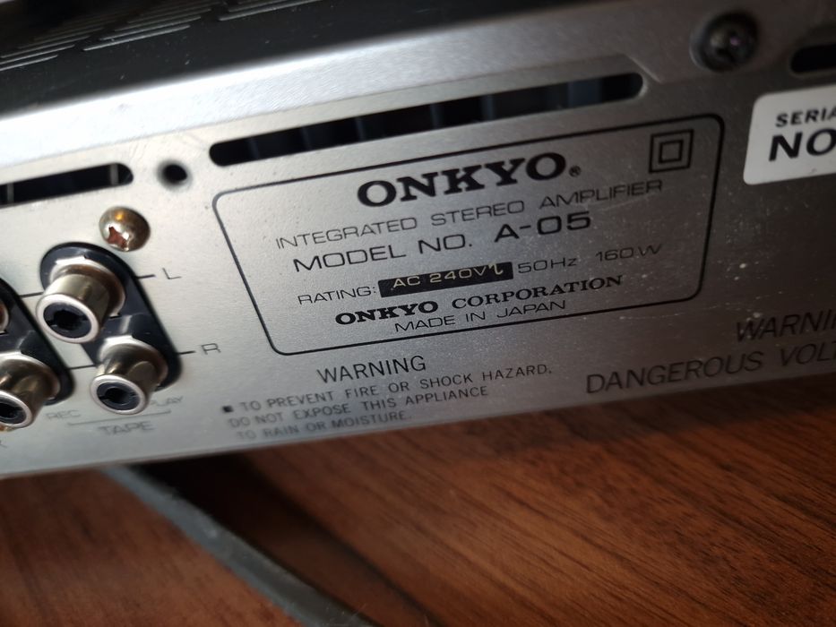 Sony STR 242L amplituner si Onkyo A-05 amplificator