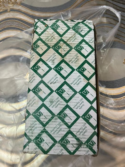 Передние колодки на  Range rover