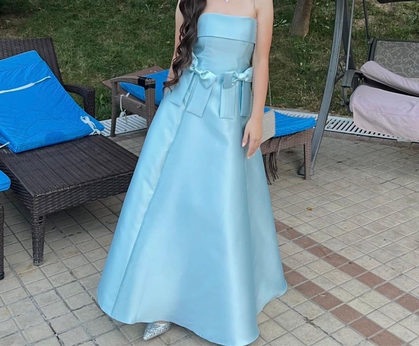 Голубое платье на выпускной