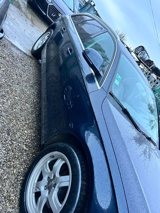 Aripă dreapta față Audi A4 B8 2009