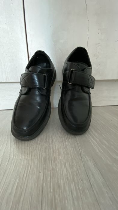 Продаю турецкую обувь для мальчика размер 30