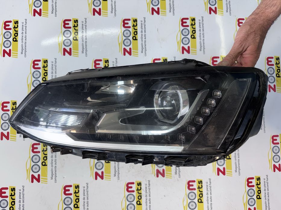 Far stanga xenon LED adative VW Jetta 5C 2011-2019