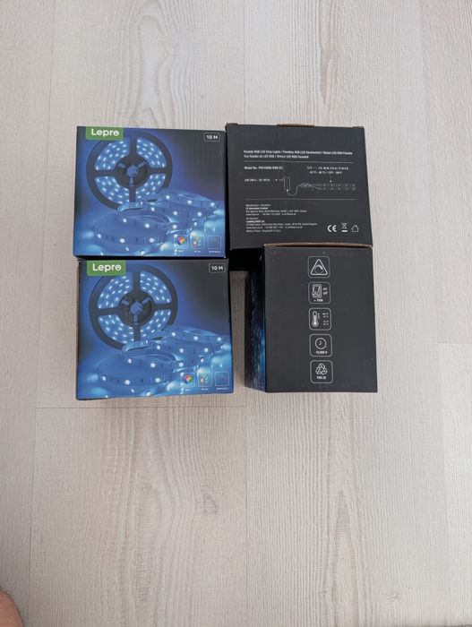4 x Benzi Led RGB autoadezive, cu telecomanda.