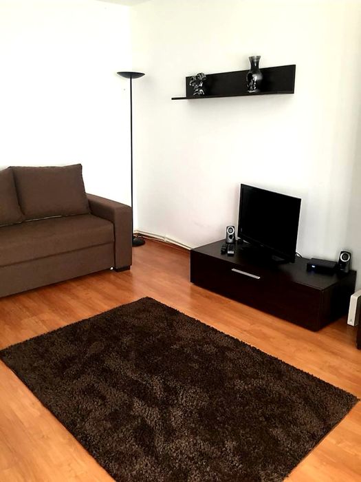 Inchiriez garsoniera in Petrosani zona centrala