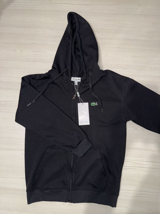 Lacoste суичер.