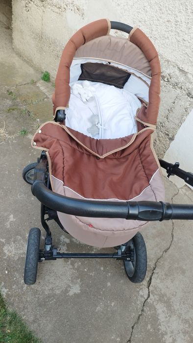 Продавам бебешка количка ZIPP (с два коша) само за 90 лева!