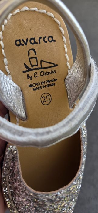 Продам детские сандали