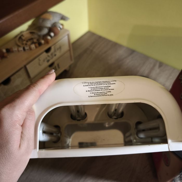 UV професионална лампа за нокти-гел лак Fing'rs