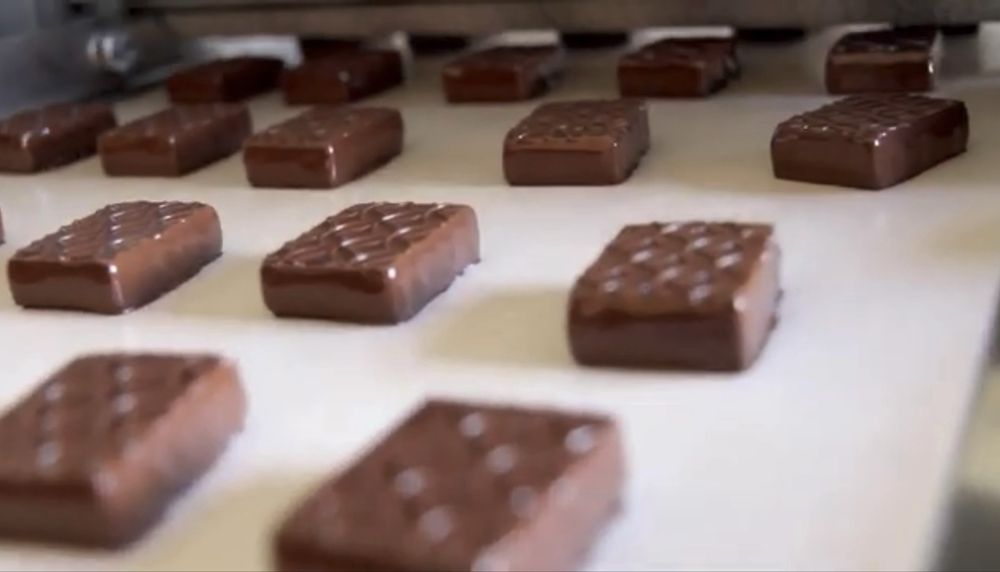 Декорираща машина за шоколадови изделия Nova Choc Magicool-magicroll