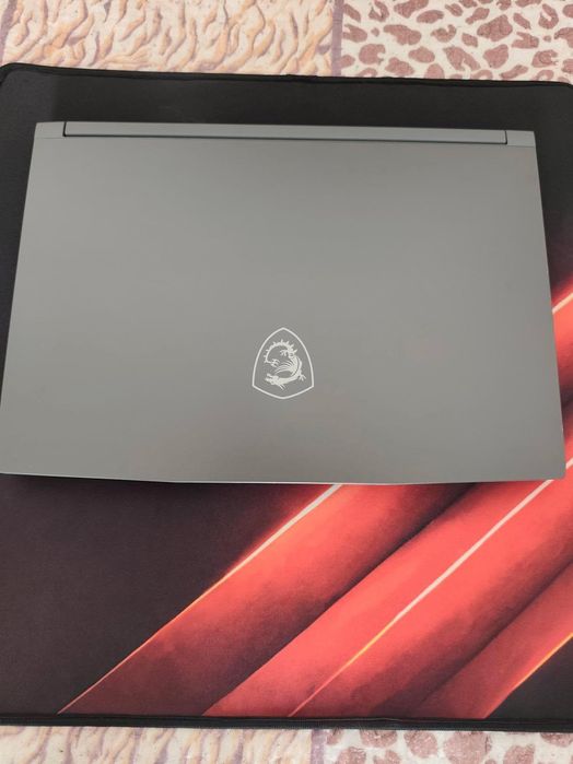 Гейминг лаптоп MSI Thin 15